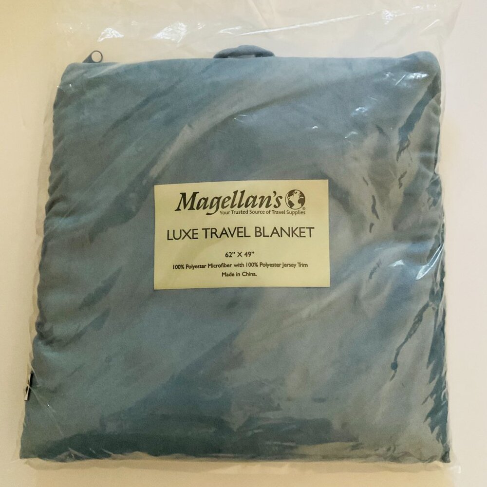 MAGELLAN'S Luxe Travel Blanket & Pouch NIP